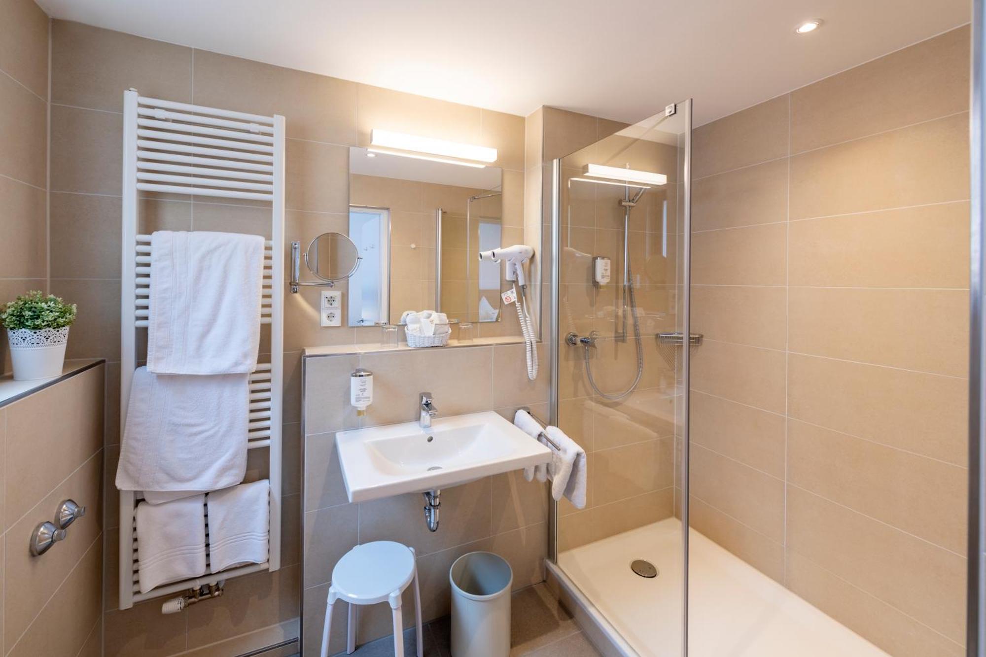 Hotel Adler Post Schwetzingen Luaran gambar