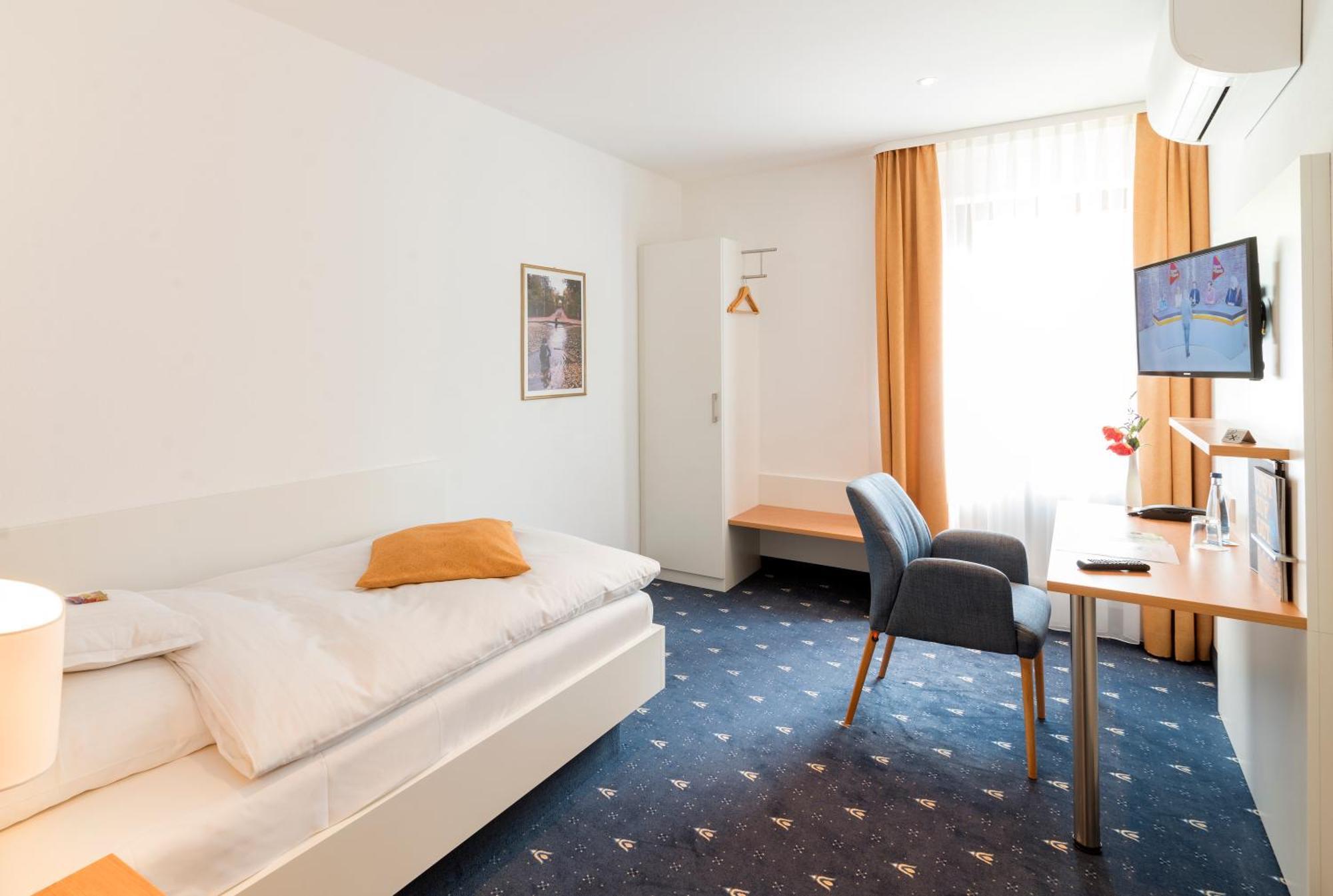Hotel Adler Post Schwetzingen Luaran gambar